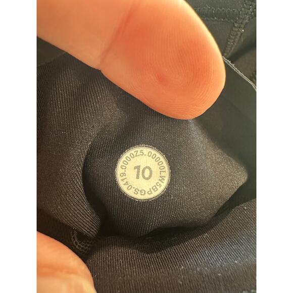 Lululemon In Movement Tight Size  10 - Picture 5 of 5